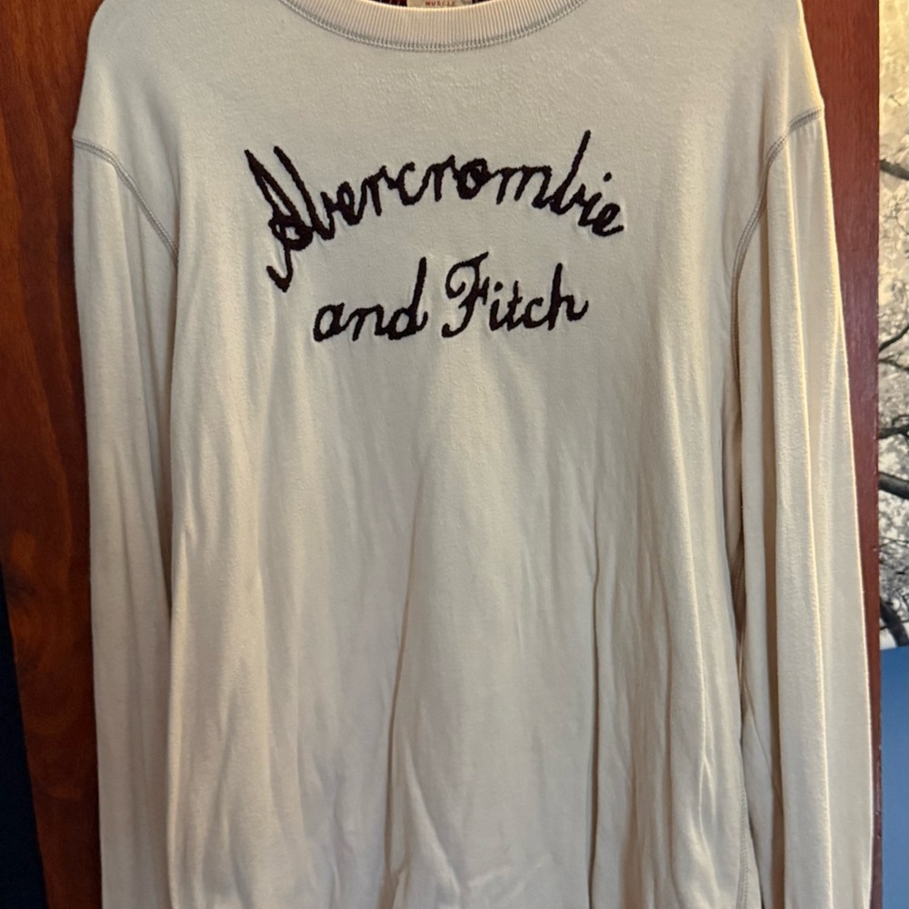 Abercrombie & Fitch White Graphic Tee